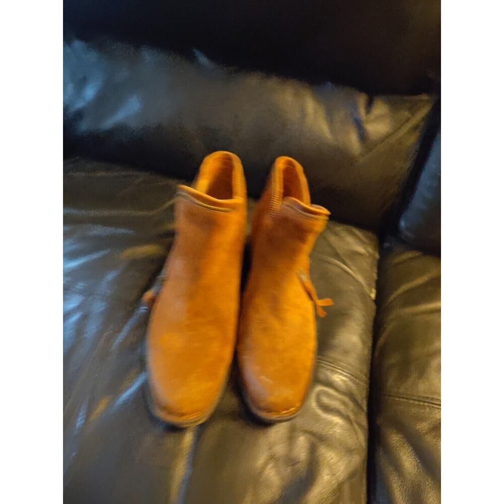 Born Ankle Brown Distressed Suede/Leather Side Zipper With Accents Boots 9 M/W